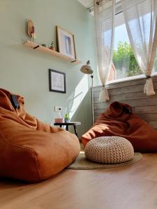 Harmony - Your Cozy Retreat a Short Walk from the Center 