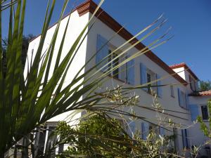 Villas Belle maison, beau quartier, piscine, proche centre, 5 chambres : photos des chambres