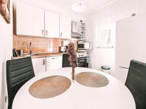 Apartment Lucia by Interhome