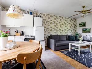 Holiday Home Rödmossa Femton by Interhome