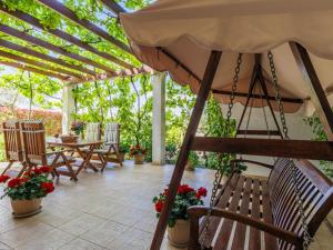 Apartment Ivan & Tina-1 by Interhome