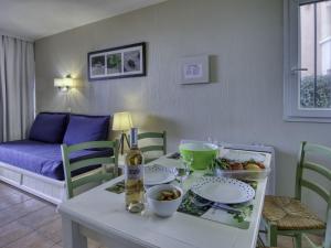 Apartment Les Rivages de Coudoulière-8 by Interhome