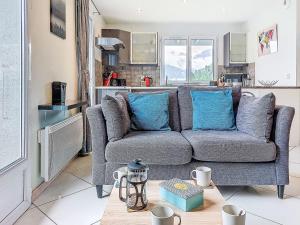 Apartment Les gentianes by Interhome