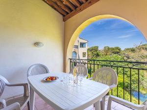 Apartment Les Rivages de Coudoulière-7 by Interhome