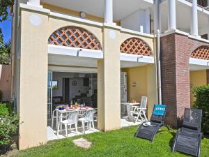 Apartment Les Bastides - I3 049 by Interhome