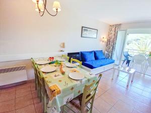 Apartment Les Rivages de Coudoulière-16 by Interhome