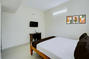 Hotel O Eswar Guest House Padur