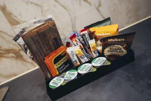 Hen & Chickens Luxury Apartments, Free Parking, By DerBnB