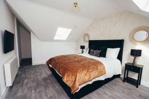 Hen & Chickens Luxury Apartments, Free Parking, By DerBnB