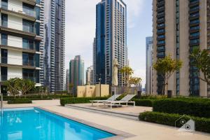 Luxury & Elegance at Burj Crown Downtown