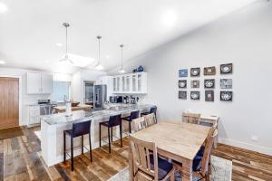 Whale Watchers -Upper