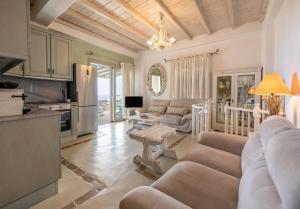 Manolia Luxury Private house by Mykonian Kazarte