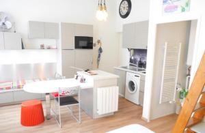 Appartements Lumineux studio meuble au centre-ville : Appartement 1 Chambre