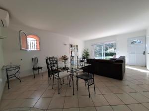 Maison Sylvana-Garden, Terrace & AC in Provence
