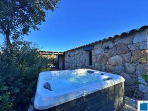 Villas CASA FELICE - 1 Chambre - Climatisation - Jacuzzi Prrivee : photos des chambres