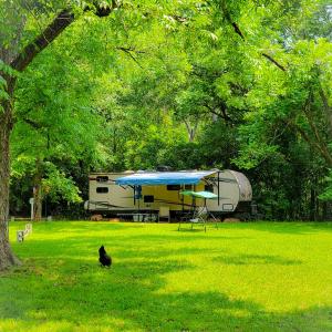 Cozy Camper Rental-Fully Equipped