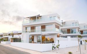Nissinest Luxury Villas