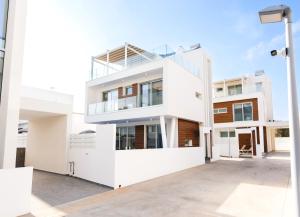 Nissinest Luxury Villas