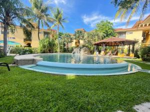 The Oaks Tamarindo Pool Front Condominiums fast wifi