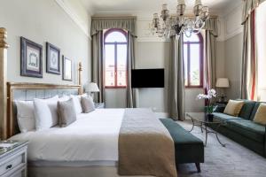 Grand Deluxe Room room in San Clemente Palace Kempinski Venice