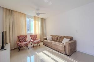 Apto 450m da praia c churrasq. e 3 suítes TAH0602