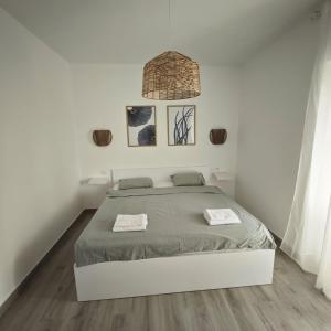 Apartment by the beach 2