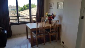 AVIGNON hyper centre calme - 3-star hotels in Avignon