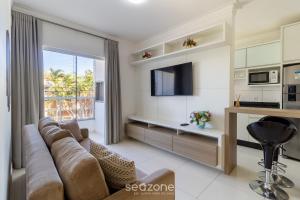 Apto c Churrasq. 2Qtos a 900m da Praia ROB203