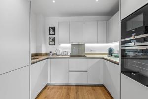Londwell Heart of Notting Hill Balcony Suite