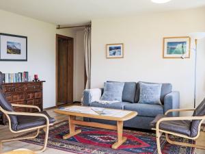 Apartment Chalet Schöpfli by Interhome