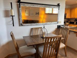 Ski in Ski out Resort Breckenridge 1BR 2Beds Parking, Resort Shuttle & Amenities