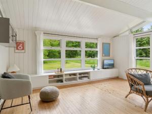 Holiday Home Sylvana - from the sea by Interhome