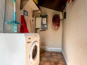 Holiday Home Polderhuis 9 parking and shared pool by Interhome