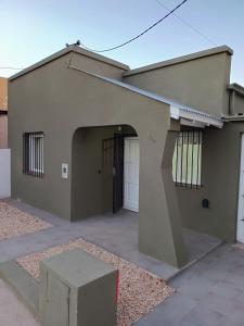 Casa Vélez - cómoda, moderna y bien ubicada en Tres Arroyos - Ubytování bez kategorie ve městě Tres Arroyos