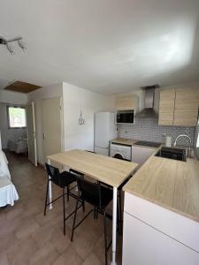 Mazet climatisé avec piscine & tennis Résidence calme proche Lavandou