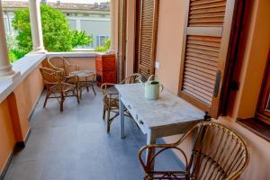 Ines Lake Garden - with private parking & garden