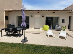 Maisons de vacances Studio moderne proche centre village : photos des chambres
