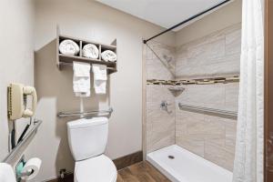 King Room with Walk-in Shower - Disability Access room in SureStay Plus Hotel by Best Western Kearney