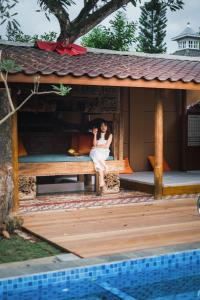 Entire Heritage Villa Family friendly in the Center of Yogya with Swimming Pool - Up to 9 people