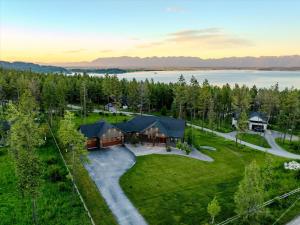 Luxe Lakeside New Build by Flathead Lake Speakeasy