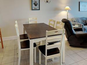 Pelican Watch #303 - Endless Views Retreat