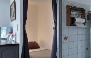 Maisons de vacances Lovely Home In Arles With Wifi : Maison de Vacances 2 Chambres