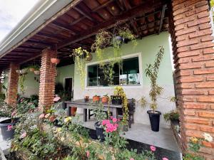 Hospedagem de Carla e Silas