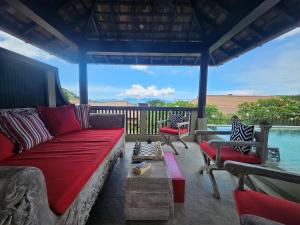 Large Luxurious 3 bedrooms Private Pool & Private Gym villa I Breathtaking Koh Phangan Seaview