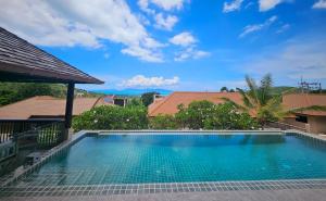 Large Luxurious 3 bedrooms Private Pool & Private Gym villa I Breathtaking Koh Phangan Seaview