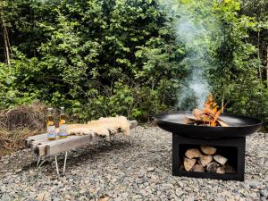 Cosy cabin w fireplace 3 mins from Söderåsen Park