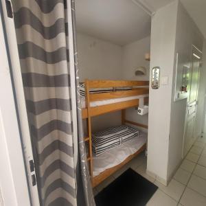 "Les-cale" T2 avec accès piscine, plages et commerces à pied!
