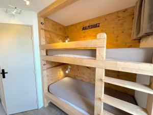 Pieds des pistes - Parking couvert - Plein sud