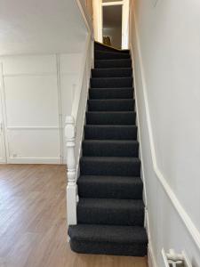 12 minuets walk to Tottenham stadium