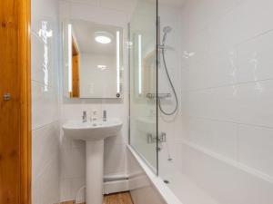2 bed property in Backbarrow Lake District SZ393